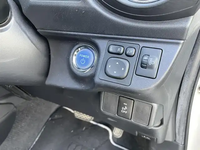 トヨタ アクア G ブラックソフトレザーセレ 愛知県 2014(平26)年 4.5万km ライムホワイトパールクリスタルシャイン (株)IDOMが運営する【じしゃロン豊川店】の自社ローン専用車両になります。こちらは現金またはオートローンご利用時の価格です。自社ローンご希望の方は別途その旨お申付け下さい/ 社外メモリナビ/　◯ CD再生機能/　◯ DVD再生機能/　◯ BT対応/　◯ フルセグTV/ バックカメラ/ ETC/ オートライト/ ドアバイザー/ ウインカーミラー/ プッシュスタート/ フロアマット