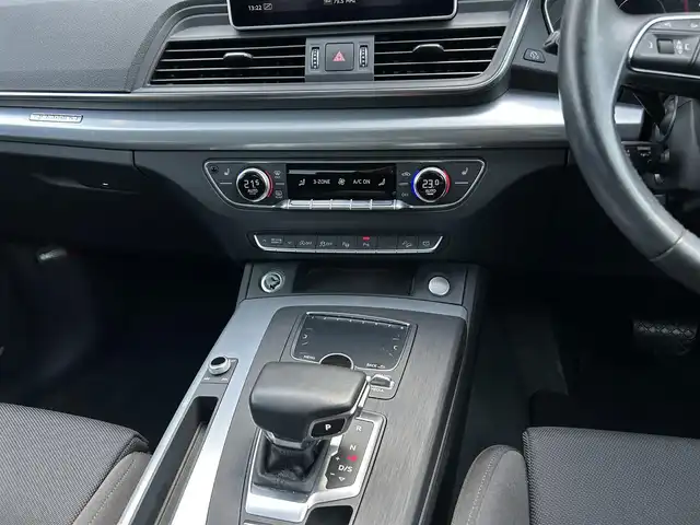 アウディ Ｑ５ 40TDIクワトロ スポーツ 茨城県 2019(令1)年 3.1万km グレイシアホワイトメタリック アシスタンスＰ　/アウディプレセンス　/ＡＣＣ　/レーンアシスト　/サイドアシスト　/３６０度カメラ　/パーキングアシスト　/マトリクスＬＥＤ　/バーチャルＣＰ　/ナビ　/ＴＶ　/ＣａｒＰｌａｙ　/シートヒーター　/メモリー付パワーシート/ＰＷテールゲート/ETC2.0/ルーフレール/禁煙車