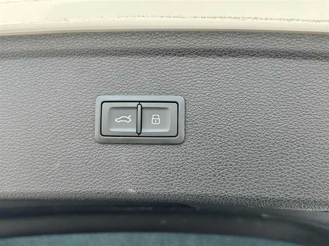 アウディ Ｑ５ 40TDIクワトロ スポーツ 茨城県 2019(令1)年 3.1万km グレイシアホワイトメタリック アシスタンスＰ　/アウディプレセンス　/ＡＣＣ　/レーンアシスト　/サイドアシスト　/３６０度カメラ　/パーキングアシスト　/マトリクスＬＥＤ　/バーチャルＣＰ　/ナビ　/ＴＶ　/ＣａｒＰｌａｙ　/シートヒーター　/メモリー付パワーシート/ＰＷテールゲート/ETC2.0/ルーフレール/禁煙車