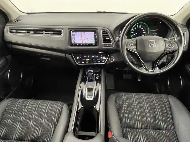 ホンダ ヴェゼル ハイブリッド Z ホンダセンシング 福岡県 2018(平30)年 5万km ホワイトオーキッドパール 純正ナビ（フルセグＴＶ）　/バックカメラ　/ビルトインＥＴＣ　/前後ドラレコ　/アダプティブクルコン　/衝突被害軽減ブレーキ　/レーンキープ　/パドルシフト　/ハーフレザー　/シートヒーター　/純正１７インチＡＷ　/ＬＥＤ