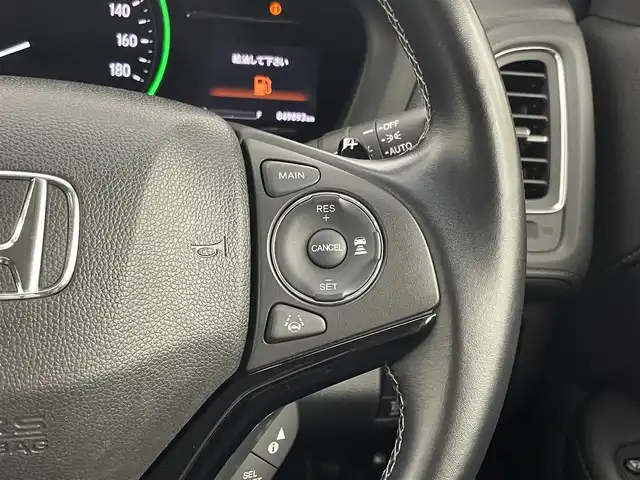 ホンダ ヴェゼル ハイブリッド Z ホンダセンシング 福岡県 2018(平30)年 5万km ホワイトオーキッドパール 純正ナビ（フルセグＴＶ）　/バックカメラ　/ビルトインＥＴＣ　/前後ドラレコ　/アダプティブクルコン　/衝突被害軽減ブレーキ　/レーンキープ　/パドルシフト　/ハーフレザー　/シートヒーター　/純正１７インチＡＷ　/ＬＥＤ