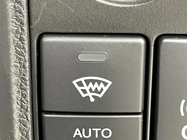 ホンダ ヴェゼル ハイブリッド Z ホンダセンシング 福岡県 2018(平30)年 5万km ホワイトオーキッドパール 純正ナビ（フルセグＴＶ）　/バックカメラ　/ビルトインＥＴＣ　/前後ドラレコ　/アダプティブクルコン　/衝突被害軽減ブレーキ　/レーンキープ　/パドルシフト　/ハーフレザー　/シートヒーター　/純正１７インチＡＷ　/ＬＥＤ