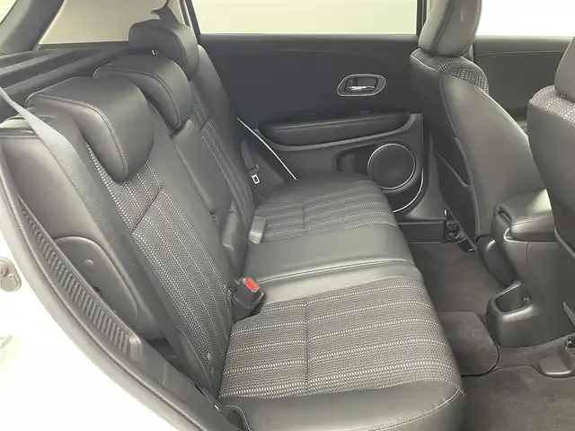 ホンダ ヴェゼル ハイブリッド Z ホンダセンシング 福岡県 2018(平30)年 5万km ホワイトオーキッドパール 純正ナビ（フルセグＴＶ）　/バックカメラ　/ビルトインＥＴＣ　/前後ドラレコ　/アダプティブクルコン　/衝突被害軽減ブレーキ　/レーンキープ　/パドルシフト　/ハーフレザー　/シートヒーター　/純正１７インチＡＷ　/ＬＥＤ