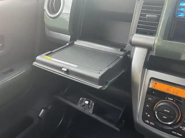 スズキ ハスラー Jスタイル 大阪府 2015(平27)年 7.3万km クールカーキパールメタリック/ホワイト2トーンルーフ (株)IDOMが運営する【じしゃロン東大阪店】の自社ローン専用車両になりますこちらは現金またはオートローンご利用時の価格です。自社ローンご希望の方は別途その旨お申付け下さい/社外CD/シートヒーター/ホワイトルーフ/スマートキー/プッシュスタート/電動ミラー/レーダーブレーキ/オートライト/オートエアコン/取説＆保証書