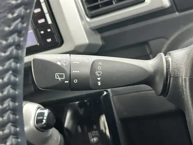 ダイハツ ウェイク G ターボ SA Ⅲ 静岡県 2018(平30)年 3.7万km パールホワイトⅢ /オフビートカーキM ターボ車/ツートーン/パールホワイトIII /オフビートカーキM/スマートアシスト３/ストラーダナビ/フルセグＴＶ/ＤＶＤ再生/両側電動スライドドア/ＬＥＤヘッド/フォグライト/オートハイビーム/ＡＡＣ/ベンチシート/ドアバイザー/純正１４ＡＷ