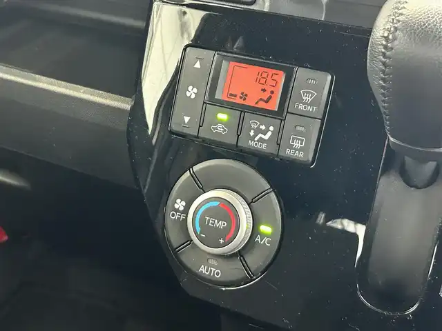 ダイハツ ウェイク G ターボ SA Ⅲ 静岡県 2018(平30)年 3.7万km パールホワイトⅢ /オフビートカーキM ターボ車/ツートーン/パールホワイトIII /オフビートカーキM/スマートアシスト３/ストラーダナビ/フルセグＴＶ/ＤＶＤ再生/両側電動スライドドア/ＬＥＤヘッド/フォグライト/オートハイビーム/ＡＡＣ/ベンチシート/ドアバイザー/純正１４ＡＷ