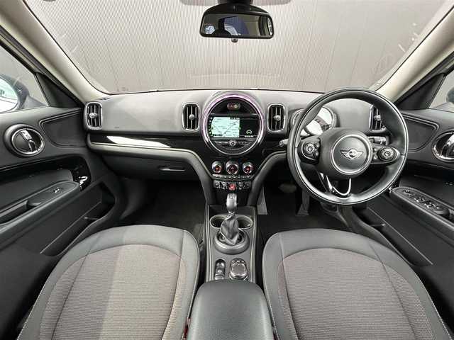 ＭＩＮＩ ミニ クロスオーバー クーパー D オール4 道東・釧路十勝 2017(平29)年 6.7万km グレー アクティブクルーズコントロール/純正HDDナビ/BT/USB/LEDヘッドライト/オートライト/フロント/リアフォグライト/シートヒーター/パワーバックドア/フットトランクオープナー/バックカメラ/ミラーETC/純正フロアマット/アンビエントライト/インテリジェントセーフティ/パークディスタンスコントロール/純正18インチAW