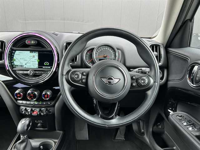 ＭＩＮＩ ミニ クロスオーバー クーパー D オール4 道東・釧路十勝 2017(平29)年 6.7万km グレー アクティブクルーズコントロール/純正HDDナビ/BT/USB/LEDヘッドライト/オートライト/フロント/リアフォグライト/シートヒーター/パワーバックドア/フットトランクオープナー/バックカメラ/ミラーETC/純正フロアマット/アンビエントライト/インテリジェントセーフティ/パークディスタンスコントロール/純正18インチAW