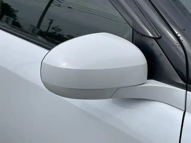 スズキ スイフト XG 岩手県 2012(平24)年 4.4万km スノーホワイトパール 禁煙車/5MT/LEDヘッドライト/プッシュスタート/電動格納ミラー/純正オーディオ/→CD/FM/AM/〇パワーウィンドウ/〇シガーソケット/トノカバー