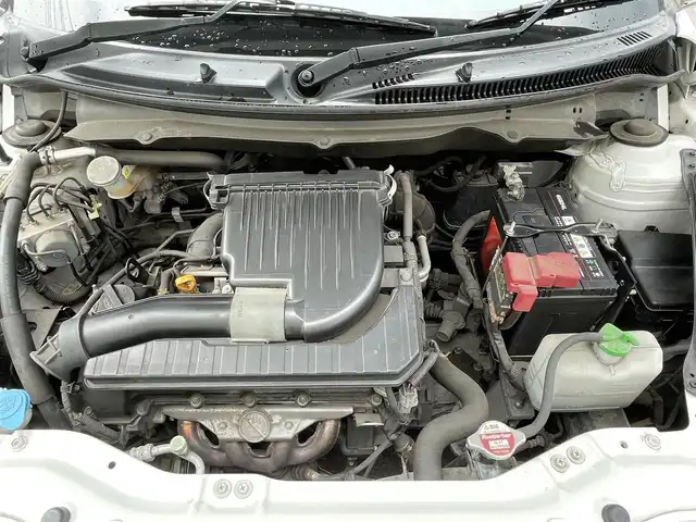 スズキ スイフト XG 岩手県 2012(平24)年 4.4万km スノーホワイトパール 禁煙車/5MT/LEDヘッドライト/プッシュスタート/電動格納ミラー/純正オーディオ/→CD/FM/AM/〇パワーウィンドウ/〇シガーソケット/トノカバー