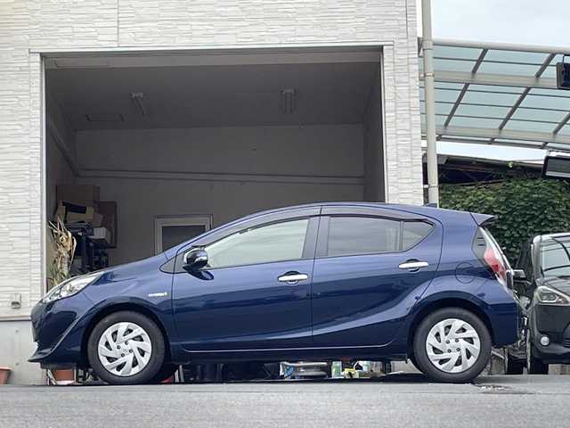 トヨタ アクア S スタイルブラック 大分県 2018(平30)年 2.5万km ダークブルーマイカ 純正ビルトインETC/オートライト/オートマチックハイビーム/レーンキープアシスト/衝突被害軽減ブレーキ/バックカメラ