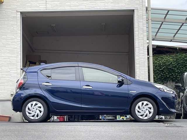 トヨタ アクア S スタイルブラック 大分県 2018(平30)年 2.5万km ダークブルーマイカ 純正ビルトインETC/オートライト/オートマチックハイビーム/レーンキープアシスト/衝突被害軽減ブレーキ/バックカメラ