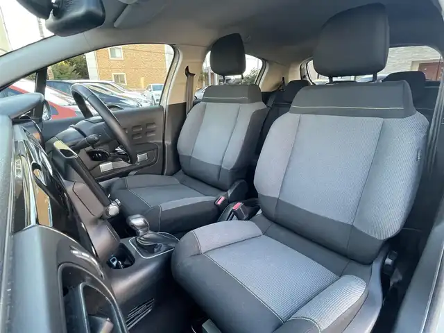 シトロエン Ｃ３ シャイン 静岡県 2021(令3)年 3.2万km サーブル ワンオーナー/純正OPナビフルセグTVCarplayAndroidauto対応Bluetooth/バックカメラ/アクティブセーフティ/車線逸脱警告/ブラインドスポットモニター/LEDVISIONヘッドライト/インテリジェントHiビーム/スマートキー/ETC