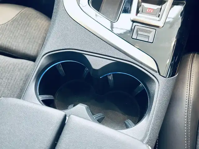 プジョー ５００８ GTライン ブルーHDi 大阪府 2020(令2)年 2.1万km エメラルドクリスタル ACC/純正ディスプレイオーディオ /applecarplay/バック・サイドカメラ/純正18インチAW/LEDヘッドライト/電動リアゲート/ブラインドスポット/ハーフ革/Dメモリパワーシート/シートヒーター/ルーフレール/パドルシフト/ワイヤレス充電/ドライバースポーツパック/ETC/ドラレコ
