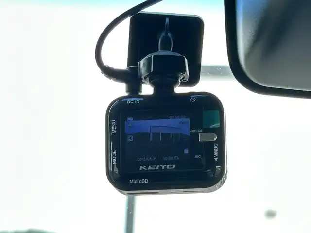 ダイハツ タント カスタム X トップED SA Ⅲ 鹿児島県 2017(平29)年 7.1万km ファイアークォーツレッドM ワンオーナー/社外ナビ AVIC-CZ700/(Bluetooth/フルセグTV/CD/DVD)/バックカメラ/両側パワースライドドア/LEDヘッドライト/ハーフレザーシート/運転席シートヒーター/純正14インチアルミホイール/アイドリングストップ/スマートキー/ETC