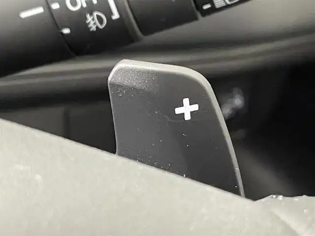 ホンダ ヴェゼル ハイブリッド e:HEV X 道央・札幌 2025(令7)年 0.4万km プレミアムサンライトホワイトパール ・ワンオーナー/・寒冷地仕様/・４WD/・ギャザーズ８型ディスプレイオーディオ/　AppleCarplay/AndroidAuto/USB/BT/・ステアリングスイッチ/・バックカメラ/・積込　冬ゴム 215/60R16 （新品）/・ホンダセンシング/　CMBS/LKAS/PKSB/ACC/　標識認識/先行車発進告知/ソナー前後/・アイドリングストップ/・ダウンヒルアシストコントロール/・横滑り防止装置/・ABS/・ブレーキホールド/・パドルシフト/・DRIVE MODE/・オートマチックハイビーム/・オートライト/・ヘッドランプレベライザー/・LEDヘッドライト/・LEDフォグランプ/・ドアミラーウィンカー/・ミラーヒーター/・プッシュスタート/・スマートキー/・スペアキー/・社外ダッシュボードマット/・取/保/冬ワイパー積込/純正グリル積込