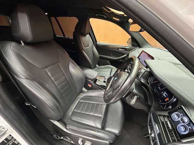 ＢＭＷ Ｘ３ M40d 千葉県 2018(平30)年 5.2万km アルピンホワイトⅢ セレクトＰＫＧ　/ハイラインＰＫＧ　/パノラマＳＲ　/ナビ　/３６０°カメラ　/ＡＣＣ　/ＨＵＤ　/ＢＳＭ　/黒革　/シートヒーター　/パワーシート　/ＬＥＤヘッドライト　/オートライト　/ドライブレコーダー　/電動リアゲート