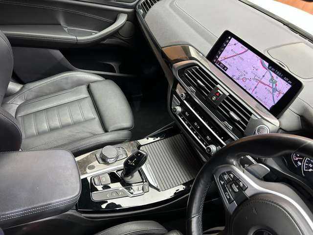 ＢＭＷ Ｘ３ M40d 千葉県 2018(平30)年 5.2万km アルピンホワイトⅢ セレクトＰＫＧ　/ハイラインＰＫＧ　/パノラマＳＲ　/ナビ　/３６０°カメラ　/ＡＣＣ　/ＨＵＤ　/ＢＳＭ　/黒革　/シートヒーター　/パワーシート　/ＬＥＤヘッドライト　/オートライト　/ドライブレコーダー　/電動リアゲート