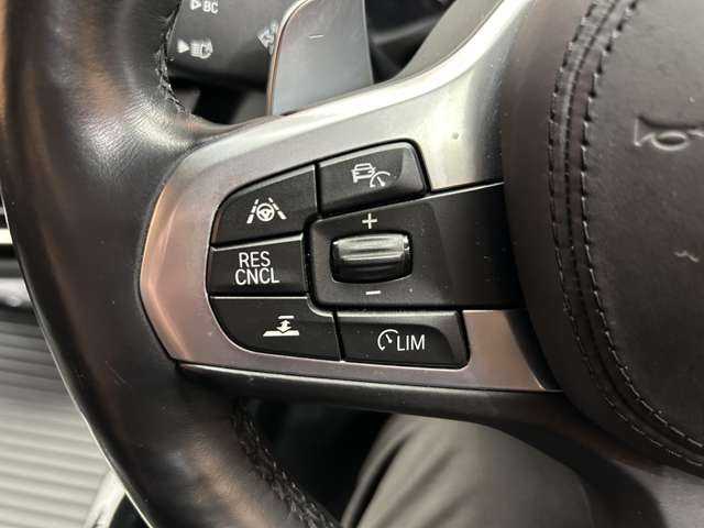 ＢＭＷ Ｘ３ M40d 千葉県 2018(平30)年 5.2万km アルピンホワイトⅢ セレクトＰＫＧ　/ハイラインＰＫＧ　/パノラマＳＲ　/ナビ　/３６０°カメラ　/ＡＣＣ　/ＨＵＤ　/ＢＳＭ　/黒革　/シートヒーター　/パワーシート　/ＬＥＤヘッドライト　/オートライト　/ドライブレコーダー　/電動リアゲート