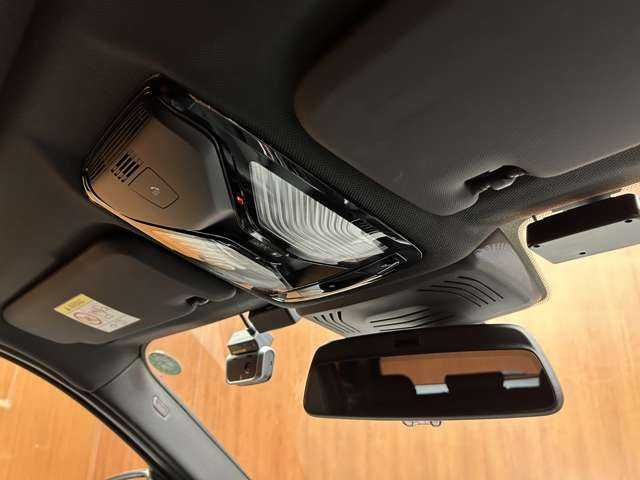 ＢＭＷ Ｘ３ M40d 千葉県 2018(平30)年 5.2万km アルピンホワイトⅢ セレクトＰＫＧ　/ハイラインＰＫＧ　/パノラマＳＲ　/ナビ　/３６０°カメラ　/ＡＣＣ　/ＨＵＤ　/ＢＳＭ　/黒革　/シートヒーター　/パワーシート　/ＬＥＤヘッドライト　/オートライト　/ドライブレコーダー　/電動リアゲート