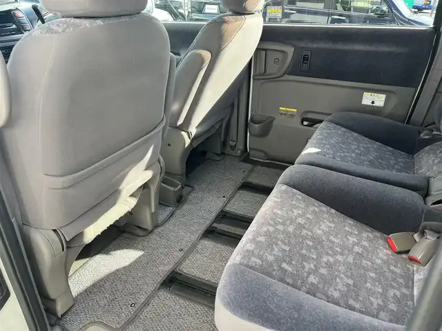 日産 セレナ J Vパック 山口県 2001(平13)年 10.8万km ホワイトパール 純正フロアマット/純正ドアバイザー/純正フォグランプ/純正15インチアルミ/純正リアスポイラー/社外CDデッキ/電動格納ドアミラー/電動コーナーポール/スライドオートクロージャー/ETC/スペアキー(2本)