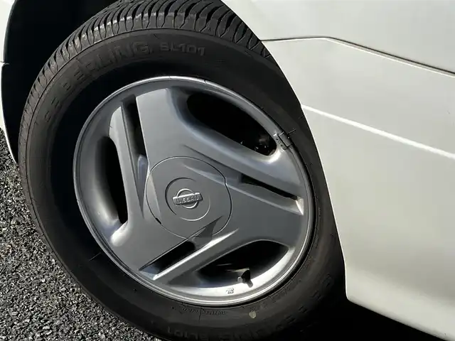 日産 セレナ J Vパック 山口県 2001(平13)年 10.8万km ホワイトパール 純正フロアマット/純正ドアバイザー/純正フォグランプ/純正15インチアルミ/純正リアスポイラー/社外CDデッキ/電動格納ドアミラー/電動コーナーポール/スライドオートクロージャー/ETC/スペアキー(2本)