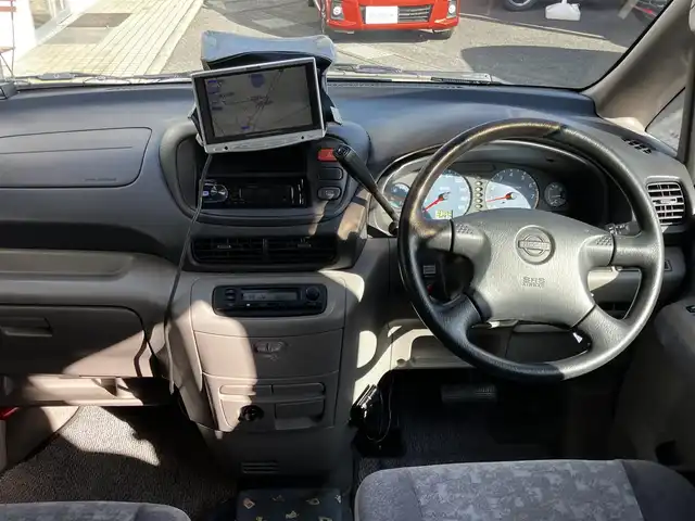 日産 セレナ J Vパック 山口県 2001(平13)年 10.8万km ホワイトパール 純正フロアマット/純正ドアバイザー/純正フォグランプ/純正15インチアルミ/純正リアスポイラー/社外CDデッキ/電動格納ドアミラー/電動コーナーポール/スライドオートクロージャー/ETC/スペアキー(2本)