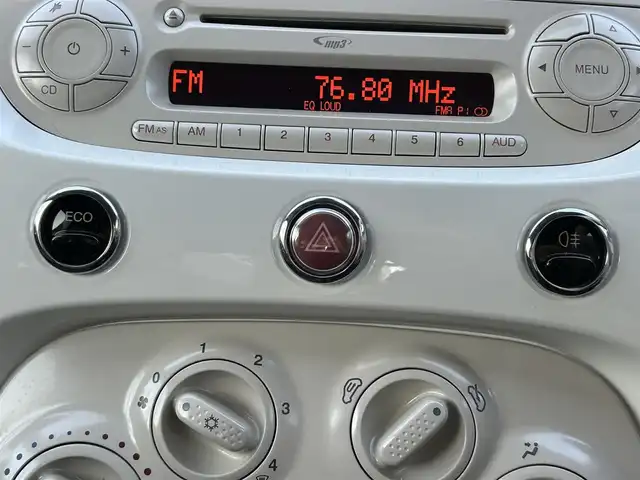 フィアット ５００Ｓ ツインエア 岡山県 2014(平26)年 7.2万km ボサノバホワイト 登録時走行距離72016km/ラジオカセット/(AM/FM)/パワーウィンドウ/パワーステアリング/USB入力端子/リモコンキー/純正１５インチアルミホイール/MT付きAT/保証書/取扱説明書/記録簿/キセノンヘッドライト