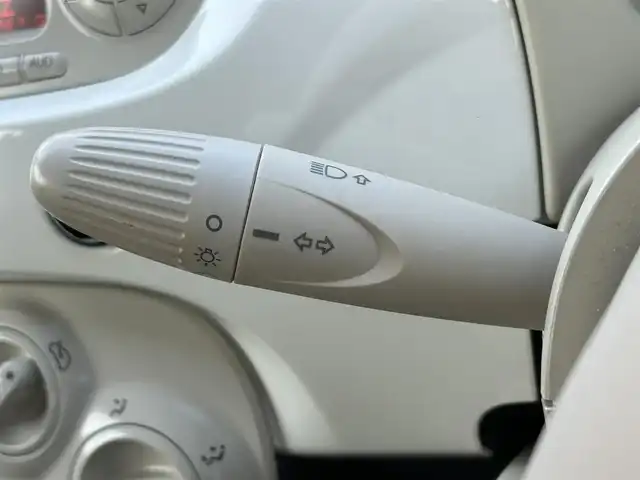 フィアット ５００Ｓ ツインエア 岡山県 2014(平26)年 7.2万km ボサノバホワイト 登録時走行距離72016km/ラジオカセット/(AM/FM)/パワーウィンドウ/パワーステアリング/USB入力端子/リモコンキー/純正１５インチアルミホイール/MT付きAT/保証書/取扱説明書/記録簿/キセノンヘッドライト