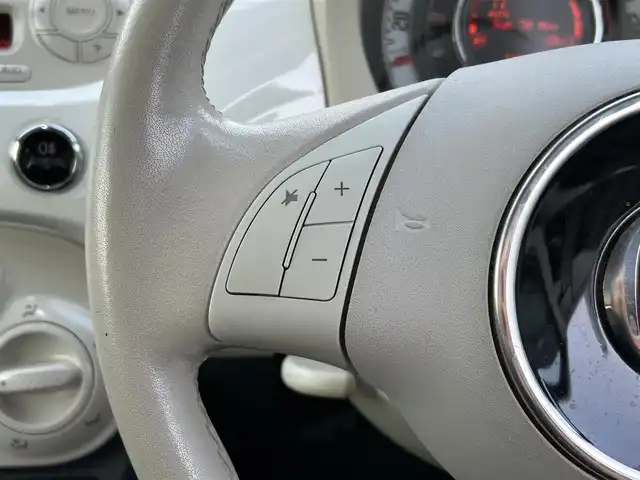 フィアット ５００Ｓ ツインエア 岡山県 2014(平26)年 7.2万km ボサノバホワイト 登録時走行距離72016km/ラジオカセット/(AM/FM)/パワーウィンドウ/パワーステアリング/USB入力端子/リモコンキー/純正１５インチアルミホイール/MT付きAT/保証書/取扱説明書/記録簿/キセノンヘッドライト