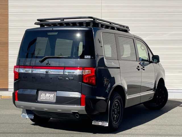 三菱 デリカＤ：５ ジャスパー 岩手県 2022(令4)年 2.4万km グラファイトグレーメタリック/ブラックマイカ AIS検査済み/【2410013884】/電子パーキングブレーキ/オートブレーキホールド/両側パワスラ/レーダークルーズコントロール/マッドフラップ/バックカメラ/アルパインナビ/ETC/ドラレコ/全方位カメラ/バックカメラ/16インチAW　ナイトロパワー　H6スラッグ（社外）/MADLYS　ヘッドライトプロテクター（社外）/エンジンフードエンブレム/ブルバー（社外）/ルーフラック（社外）