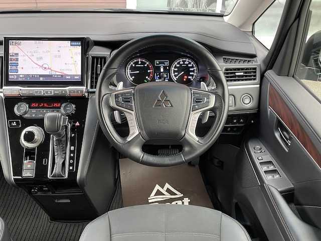 三菱 デリカＤ：５ ジャスパー 岩手県 2022(令4)年 2.4万km グラファイトグレーメタリック/ブラックマイカ AIS検査済み/【2410013884】/電子パーキングブレーキ/オートブレーキホールド/両側パワスラ/レーダークルーズコントロール/マッドフラップ/バックカメラ/アルパインナビ/ETC/ドラレコ/全方位カメラ/バックカメラ/16インチAW　ナイトロパワー　H6スラッグ（社外）/MADLYS　ヘッドライトプロテクター（社外）/エンジンフードエンブレム/ブルバー（社外）/ルーフラック（社外）