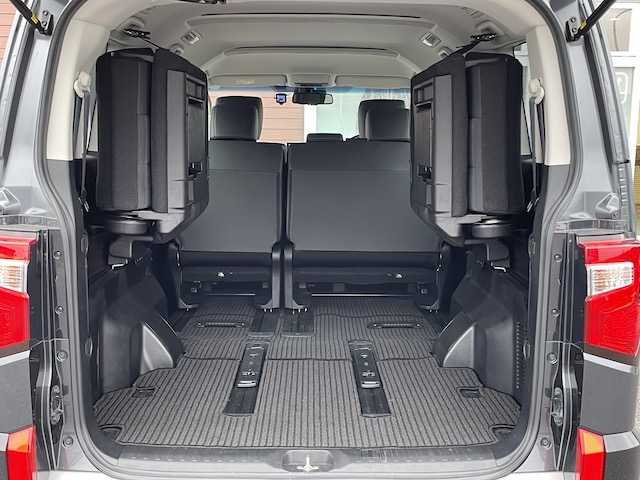 三菱 デリカＤ：５ ジャスパー 岩手県 2022(令4)年 2.4万km グラファイトグレーメタリック/ブラックマイカ AIS検査済み/【2410013884】/電子パーキングブレーキ/オートブレーキホールド/両側パワスラ/レーダークルーズコントロール/マッドフラップ/バックカメラ/アルパインナビ/ETC/ドラレコ/全方位カメラ/バックカメラ/16インチAW　ナイトロパワー　H6スラッグ（社外）/MADLYS　ヘッドライトプロテクター（社外）/エンジンフードエンブレム/ブルバー（社外）/ルーフラック（社外）