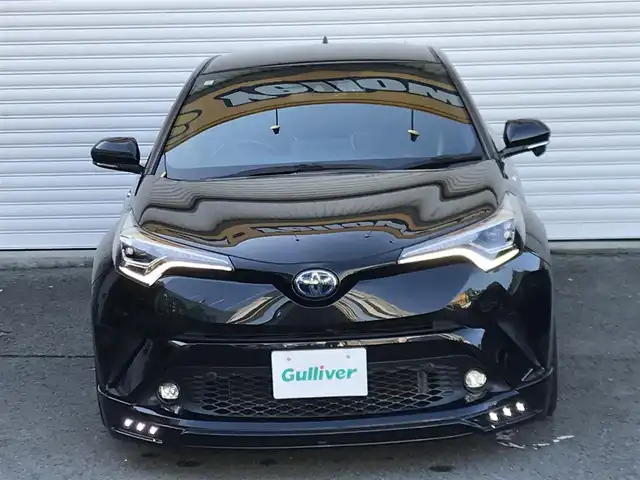 トヨタ Ｃ－ＨＲ G モード ネロ 和歌山県 2019(平31)年 8.1万km ブラックマイカ 純正SDナビ(NSZT-Y68T)/　AM/FM/CD/DVD/TV/BT/社外エアロパーツ(M’Zスピード)/社外マフラー(M’Zスピード)/TEIN車高調/キャリパーカバー/ToyotaSafetySense/   衝突軽減ブレーキ/　レーンキープアシスト/   ブラインドスポットモニター/　レーダークルーズコントロール/   クリアランスソナー等/横滑り防止装置/ビルトインETC/オートライト/オートマチックハイビーム/ステアリングスイッチ/革巻きステアリング/シートヒーター(D+N席)/プッシュスタート/取扱説明書/保証書