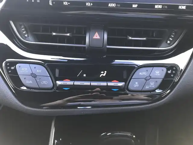 トヨタ Ｃ－ＨＲ G モード ネロ 和歌山県 2019(平31)年 8.1万km ブラックマイカ 純正SDナビ(NSZT-Y68T)/　AM/FM/CD/DVD/TV/BT/社外エアロパーツ(M’Zスピード)/社外マフラー(M’Zスピード)/TEIN車高調/キャリパーカバー/ToyotaSafetySense/   衝突軽減ブレーキ/　レーンキープアシスト/   ブラインドスポットモニター/　レーダークルーズコントロール/   クリアランスソナー等/横滑り防止装置/ビルトインETC/オートライト/オートマチックハイビーム/ステアリングスイッチ/革巻きステアリング/シートヒーター(D+N席)/プッシュスタート/取扱説明書/保証書