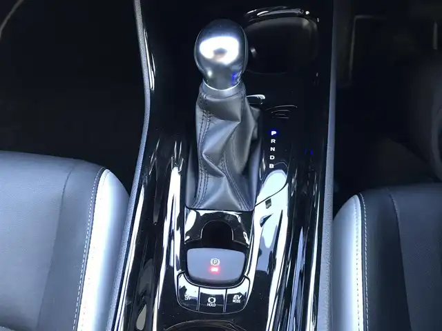 トヨタ Ｃ－ＨＲ G モード ネロ 和歌山県 2019(平31)年 8.1万km ブラックマイカ 純正SDナビ(NSZT-Y68T)/　AM/FM/CD/DVD/TV/BT/社外エアロパーツ(M’Zスピード)/社外マフラー(M’Zスピード)/TEIN車高調/キャリパーカバー/ToyotaSafetySense/   衝突軽減ブレーキ/　レーンキープアシスト/   ブラインドスポットモニター/　レーダークルーズコントロール/   クリアランスソナー等/横滑り防止装置/ビルトインETC/オートライト/オートマチックハイビーム/ステアリングスイッチ/革巻きステアリング/シートヒーター(D+N席)/プッシュスタート/取扱説明書/保証書