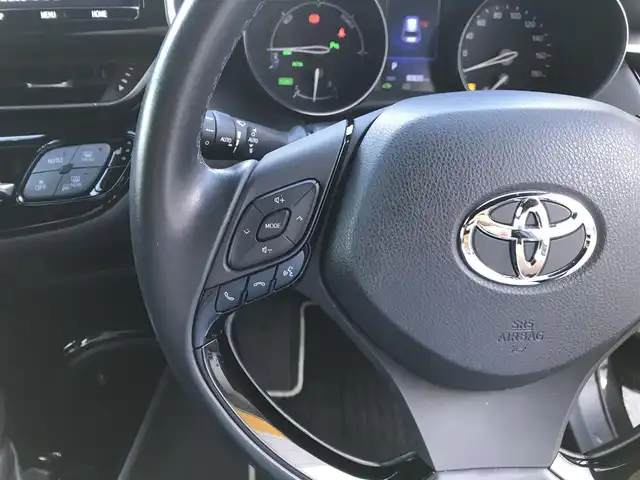 トヨタ Ｃ－ＨＲ G モード ネロ 和歌山県 2019(平31)年 8.1万km ブラックマイカ 純正SDナビ(NSZT-Y68T)/　AM/FM/CD/DVD/TV/BT/社外エアロパーツ(M’Zスピード)/社外マフラー(M’Zスピード)/TEIN車高調/キャリパーカバー/ToyotaSafetySense/   衝突軽減ブレーキ/　レーンキープアシスト/   ブラインドスポットモニター/　レーダークルーズコントロール/   クリアランスソナー等/横滑り防止装置/ビルトインETC/オートライト/オートマチックハイビーム/ステアリングスイッチ/革巻きステアリング/シートヒーター(D+N席)/プッシュスタート/取扱説明書/保証書