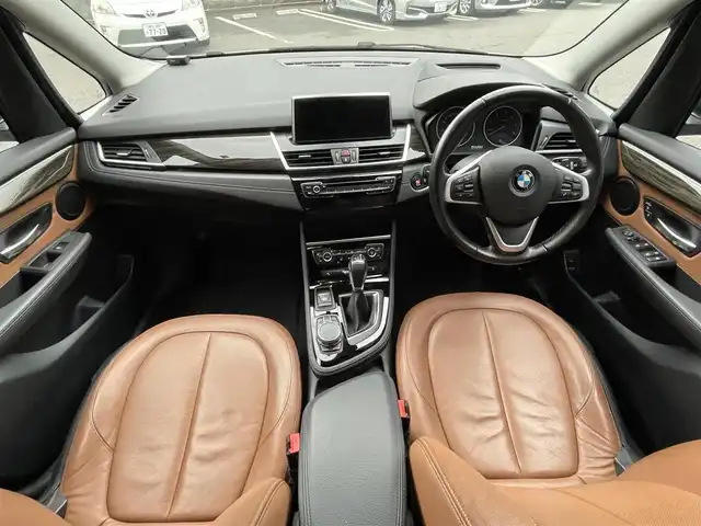 ＢＭＷ ２１８ｄ グランツアラー 香川県 2018(平30)年 8.7万km ミネラルホワイト インテリジェントセーフティー/ヘッドアップディスプレイ/オートライト/オートワイパー/ドライビングモードスイッチ/アンビエントライト【2色】/3列シート/レーンキープアシスト/プッシュスタート/F.Rドラレコ/レーダー探知機【AR-33】/DVD/CD/Bluetooth/USB/パワーバックドア