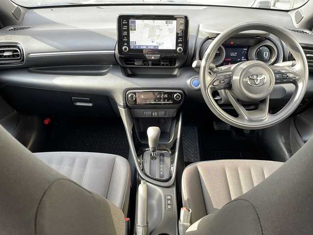 トヨタ ヤリス ハイブリッド G 山形県 2023(令5)年 0.5万km スーパーホワイトⅡ ワンオーナー/純正ナビ/Bluetooth接続/バックカメラ/ハロゲンヘッドライト/オートライト/プリクラッシュセーフティ/クリアランスソナー/オートハイビーム