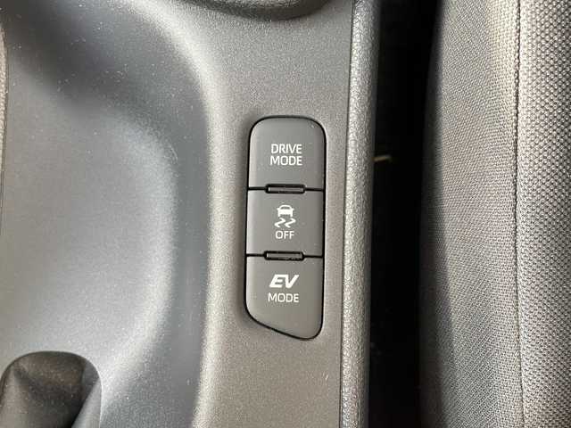 トヨタ ヤリス ハイブリッド G 山形県 2023(令5)年 0.5万km スーパーホワイトⅡ ワンオーナー/純正ナビ/Bluetooth接続/バックカメラ/ハロゲンヘッドライト/オートライト/プリクラッシュセーフティ/クリアランスソナー/オートハイビーム