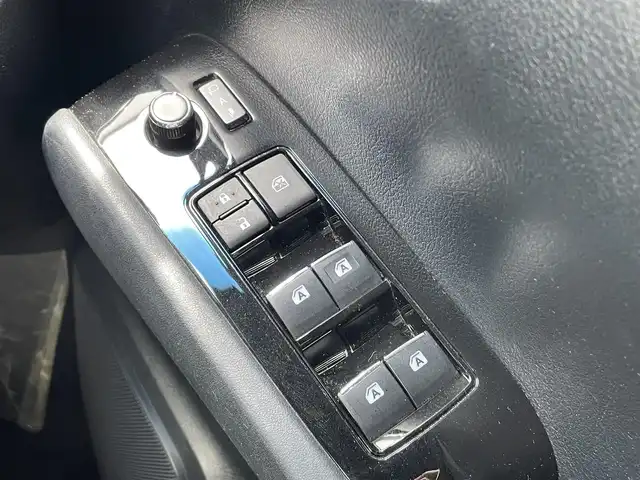 トヨタ ヴェルファイア 2.5Z Aエディデョン ゴールデンアイズ 千葉県 2017(平29)年 4.5万km ブラック 純正10インチナビ/(TV/CD/DVD/Bluetooth)/バックカメラ/衝突被害軽減システム/クルーズコントロール/フリップダウンモニター/両側パワースライドドア/横滑り防止装置/ETC/ドライブレコーダー/LEDヘッドライト/フォグランプ/オートライト/ウィンカーミラー/電動格納ミラー/純正18インチAW/シートリフター/プッシュスタート/スマートキー/フロアマット/ドアバイザー/スペアキー/取扱説明書/保証書