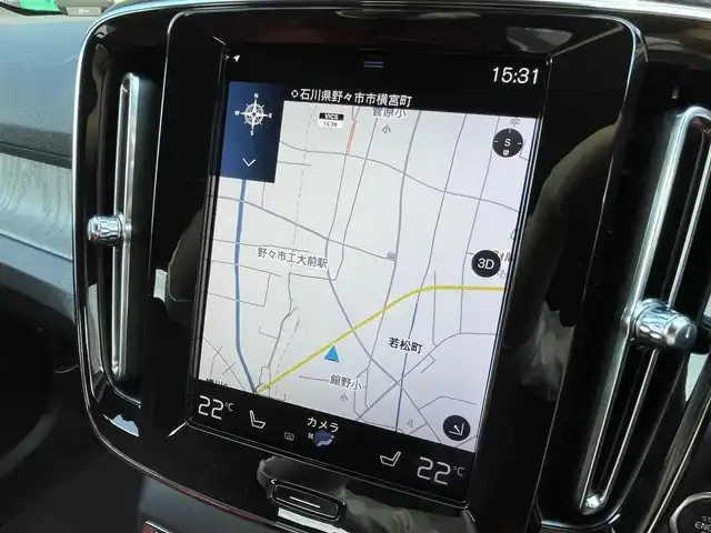 ボルボ ＸＣ４０ T4 AWD インスクリプション 石川県 2020(令2)年 4.3万km クリスタルホワイトP 純正メモリナビ/（フルセグ/Bluetooth）/衝突回避/自動駐車/クルーズコントロール/クリアランスソナー/全方位カメラ/ビルドインETC/クリスタル製シフトノブ/本革シート/パワーシート/シートヒーター/プレミアムサウンド/パワーバックドア/純正AW/LEDヘッドライトオットマン