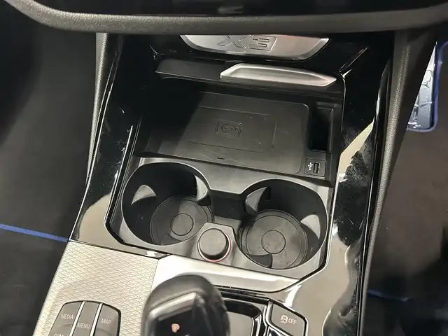 ＢＭＷ Ｘ３ xDrive20d Mスポーツ 岡山県 2018(平30)年 3.9万km ファイトニックブルー 純正ｉＤｒｉｖｅ/３６０°カメラ/ＨＵＤ/ワイヤレス充電トレイ　/ドラレコ（下）/ＡＣＣ/ヒルディセントコントロール/衝突警告/歩行者警告/車線逸脱警告/車線変更警告/側面衝突警告/Ｂｌｕｅｔｏｏｔｈ/フルセグTV/アダプティブLED/オートライト/オートハイビーム/オートワイパー/ブラックキドニーグリル/PTG