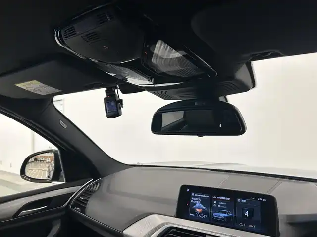 ＢＭＷ Ｘ３ xDrive20d Mスポーツ 岡山県 2018(平30)年 3.9万km ファイトニックブルー 純正ｉＤｒｉｖｅ/３６０°カメラ/ＨＵＤ/ワイヤレス充電トレイ　/ドラレコ（下）/ＡＣＣ/ヒルディセントコントロール/衝突警告/歩行者警告/車線逸脱警告/車線変更警告/側面衝突警告/Ｂｌｕｅｔｏｏｔｈ/フルセグTV/アダプティブLED/オートライト/オートハイビーム/オートワイパー/ブラックキドニーグリル/PTG