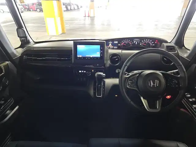 ホンダ Ｎ ＢＯＸ カスタム G L ターボ ホンダセンシング 福岡県 2020(令2)年 3.9万km プレミアムグラマラスブロンズP ワンオーナー/純正ナビ(Bluetooth/CD/DVD)/フルセグTV/両側パワースライドドア/バックカメラ/ビルトインETC/アダプティブクルーズコントロール/ソナーセンサー/ホンダセンシング/・衝突軽減ブレーキ/・誤発進抑制機能(前後)/・歩行者事故低減ステアリング/・先行車発進お知らせ機能/・車線維持支援システム/・オートハイビーム/・標識認識機能/ターボ/LEDヘッドランプ/本革巻きステアリング/パドルシフト/合皮/トリコットコンビシート/前席シートヒーター/純正15インチアルミホイール/スマートキーシステム/禁煙車