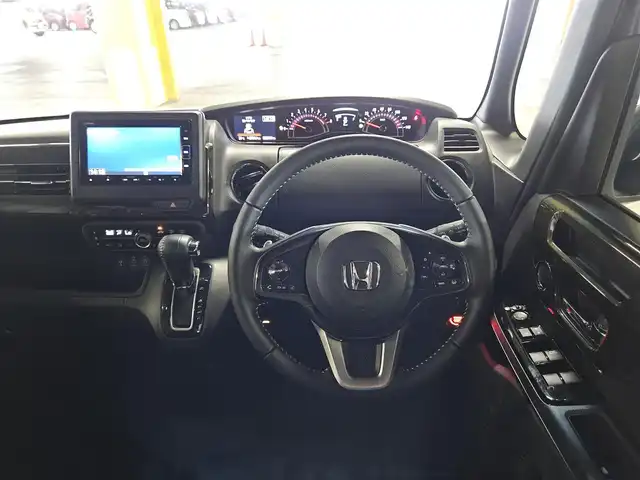 ホンダ Ｎ ＢＯＸ カスタム G L ターボ ホンダセンシング 福岡県 2020(令2)年 3.9万km プレミアムグラマラスブロンズP ワンオーナー/純正ナビ(Bluetooth/CD/DVD)/フルセグTV/両側パワースライドドア/バックカメラ/ビルトインETC/アダプティブクルーズコントロール/ソナーセンサー/ホンダセンシング/・衝突軽減ブレーキ/・誤発進抑制機能(前後)/・歩行者事故低減ステアリング/・先行車発進お知らせ機能/・車線維持支援システム/・オートハイビーム/・標識認識機能/ターボ/LEDヘッドランプ/本革巻きステアリング/パドルシフト/合皮/トリコットコンビシート/前席シートヒーター/純正15インチアルミホイール/スマートキーシステム/禁煙車
