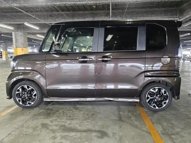 ホンダ Ｎ ＢＯＸ カスタム G L ターボ ホンダセンシング 福岡県 2020(令2)年 3.9万km プレミアムグラマラスブロンズP ワンオーナー/純正ナビ(Bluetooth/CD/DVD)/フルセグTV/両側パワースライドドア/バックカメラ/ビルトインETC/アダプティブクルーズコントロール/ソナーセンサー/ホンダセンシング/・衝突軽減ブレーキ/・誤発進抑制機能(前後)/・歩行者事故低減ステアリング/・先行車発進お知らせ機能/・車線維持支援システム/・オートハイビーム/・標識認識機能/ターボ/LEDヘッドランプ/本革巻きステアリング/パドルシフト/合皮/トリコットコンビシート/前席シートヒーター/純正15インチアルミホイール/スマートキーシステム/禁煙車