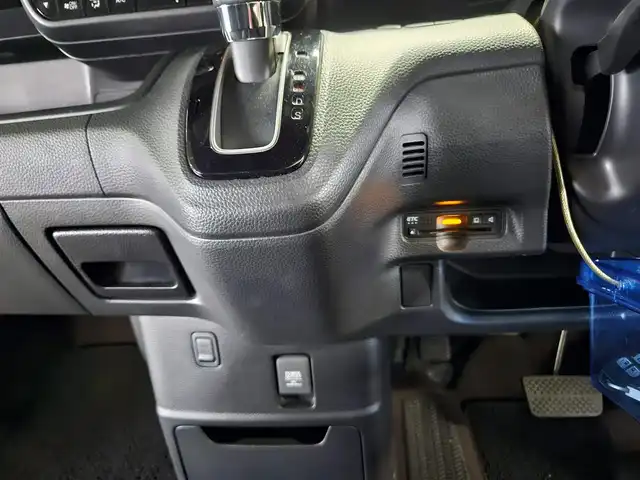 ホンダ Ｎ ＢＯＸ カスタム G L ターボ ホンダセンシング 福岡県 2020(令2)年 3.9万km プレミアムグラマラスブロンズP ワンオーナー/純正ナビ(Bluetooth/CD/DVD)/フルセグTV/両側パワースライドドア/バックカメラ/ビルトインETC/アダプティブクルーズコントロール/ソナーセンサー/ホンダセンシング/・衝突軽減ブレーキ/・誤発進抑制機能(前後)/・歩行者事故低減ステアリング/・先行車発進お知らせ機能/・車線維持支援システム/・オートハイビーム/・標識認識機能/ターボ/LEDヘッドランプ/本革巻きステアリング/パドルシフト/合皮/トリコットコンビシート/前席シートヒーター/純正15インチアルミホイール/スマートキーシステム/禁煙車