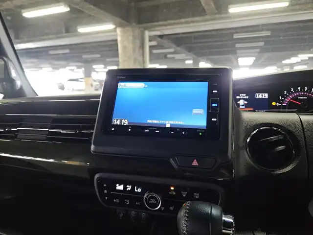 ホンダ Ｎ ＢＯＸ カスタム G L ターボ ホンダセンシング 福岡県 2020(令2)年 3.9万km プレミアムグラマラスブロンズP ワンオーナー/純正ナビ(Bluetooth/CD/DVD)/フルセグTV/両側パワースライドドア/バックカメラ/ビルトインETC/アダプティブクルーズコントロール/ソナーセンサー/ホンダセンシング/・衝突軽減ブレーキ/・誤発進抑制機能(前後)/・歩行者事故低減ステアリング/・先行車発進お知らせ機能/・車線維持支援システム/・オートハイビーム/・標識認識機能/ターボ/LEDヘッドランプ/本革巻きステアリング/パドルシフト/合皮/トリコットコンビシート/前席シートヒーター/純正15インチアルミホイール/スマートキーシステム/禁煙車