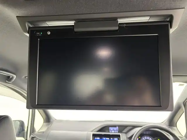 トヨタ ヴォクシー ZS 煌Ⅲ 福岡県 2021(令3)年 3.1万km ホワイトパールクリスタルシャイン 後席モニター　/純正ナビ（フルセグＴＶ）　/バックカメラ　/ビルトインＥＴＣ　/前方ドラレコ　/クルコン　/コーナーセンサー　/衝突被害軽減ブレーキ　/レーンキープ　/両側電動スライドドア　/ＭＴモード付き　/ハーフレザー　/Ｗエアコン